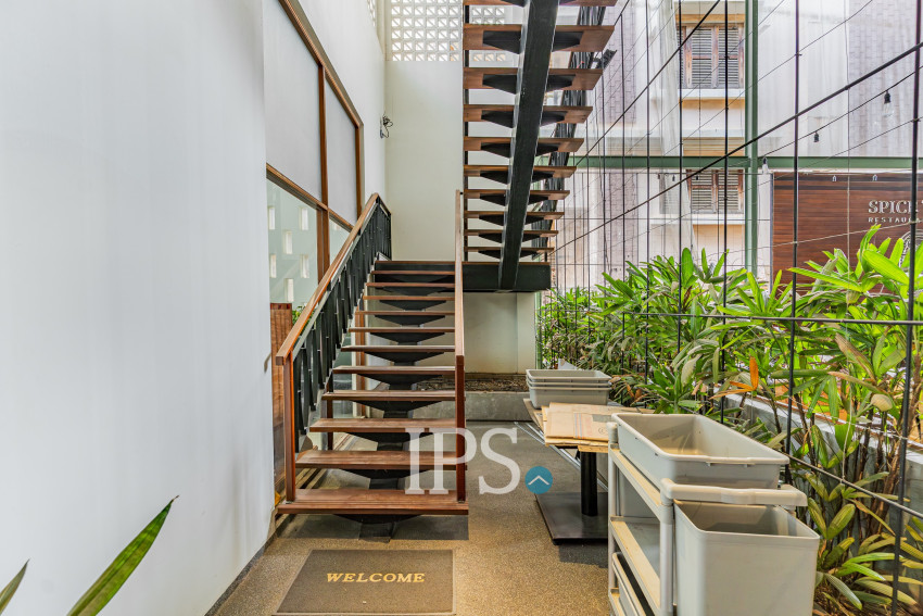 800 Sqm Retail Space For Rent - Teuk Thla, Phnom Penh