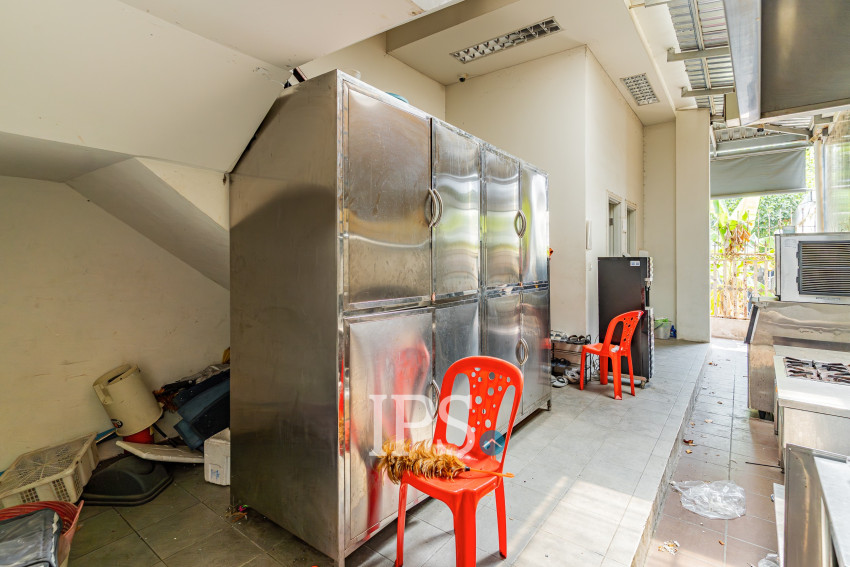 800 Sqm Retail Space For Rent - Teuk Thla, Phnom Penh