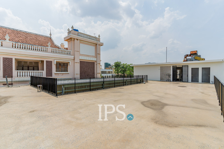 800 Sqm Retail Space For Rent - Teuk Thla, Phnom Penh