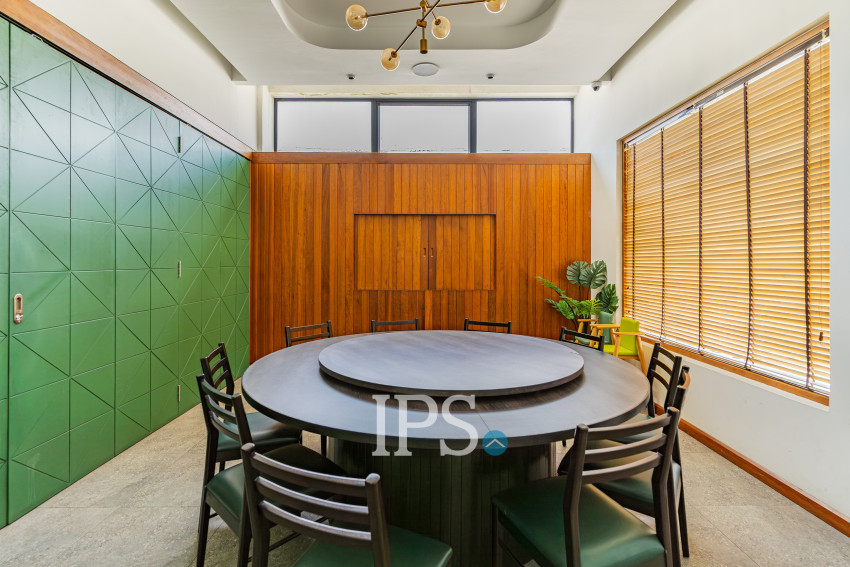 800 Sqm Retail Space For Rent - Teuk Thla, Phnom Penh