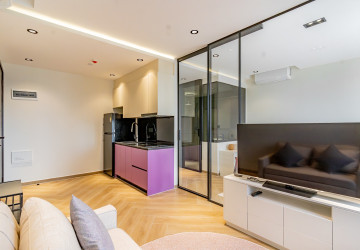 1 Bedroom Condo For Rent - Time Square 5, BKK1, Phnom Penh thumbnail