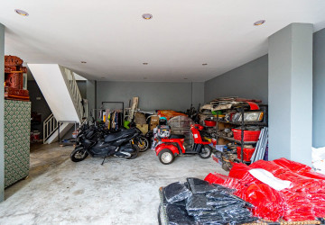 160 Sqm  Retail Space For Rent - Svay Dangkum Siem Reap thumbnail