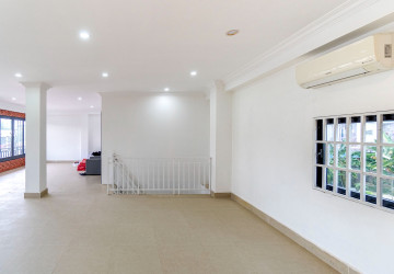 160 Sqm  Retail Space For Rent - Svay Dangkum Siem Reap thumbnail