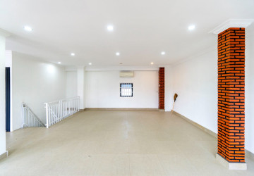 160 Sqm  Retail Space For Rent - Svay Dangkum Siem Reap thumbnail