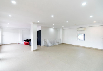 160 Sqm  Retail Space For Rent - Svay Dangkum Siem Reap thumbnail