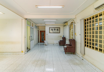 11 Bedroom Commercial Villa For Rent - BKK1, Phnom Penh thumbnail