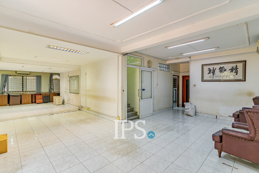 11 Bedroom Commercial Villa For Rent - BKK1, Phnom Penh