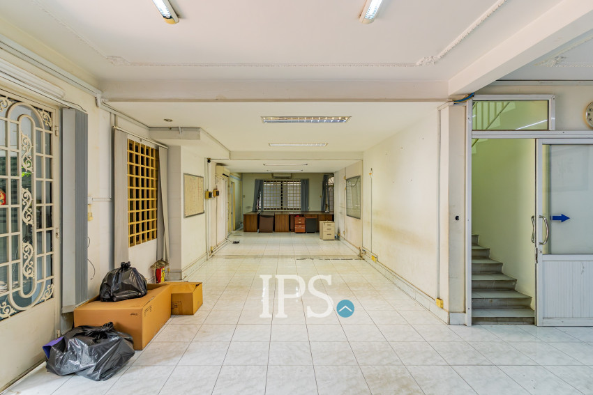 11 Bedroom Commercial Villa For Rent - BKK1, Phnom Penh