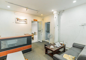 11 Bedroom Commercial Villa For Rent - BKK1, Phnom Penh thumbnail