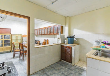 11 Bedroom Commercial Villa For Rent - BKK1, Phnom Penh thumbnail