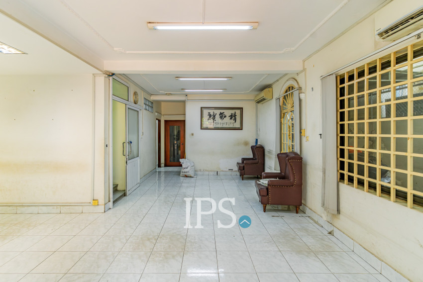 11 Bedroom Commercial Villa For Rent - BKK1, Phnom Penh