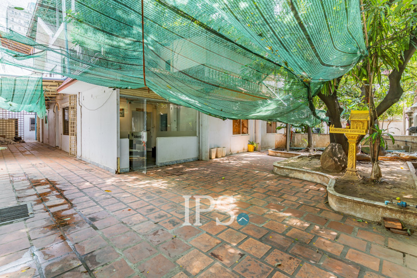 11 Bedroom Commercial Villa For Rent - BKK1, Phnom Penh