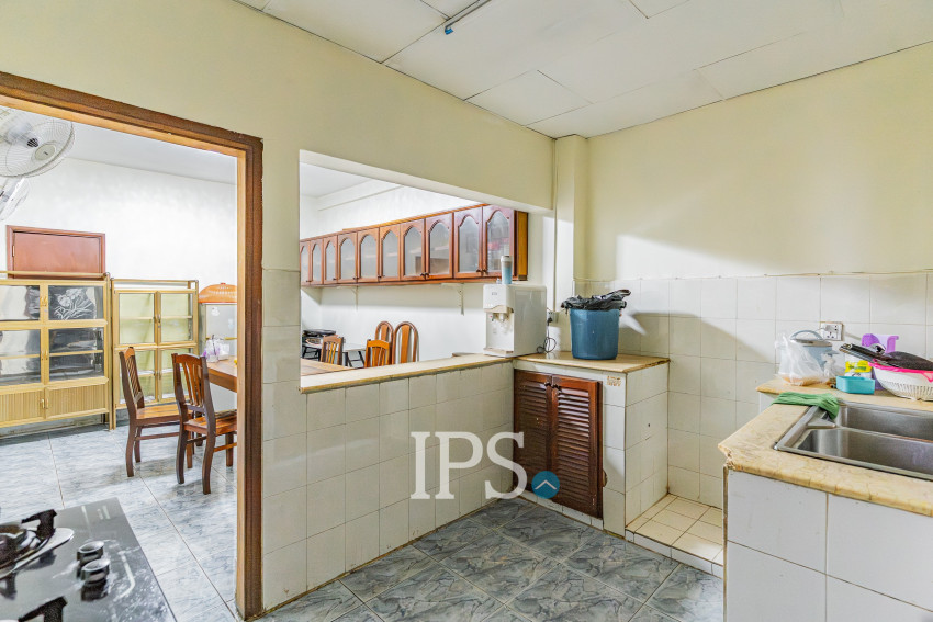 11 Bedroom Commercial Villa For Rent - BKK1, Phnom Penh