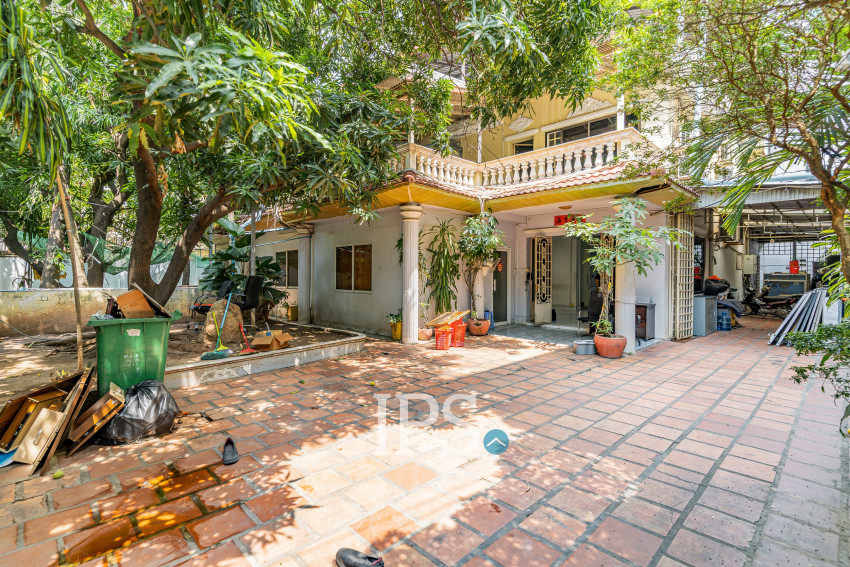 11 Bedroom Commercial Villa For Rent - BKK1, Phnom Penh