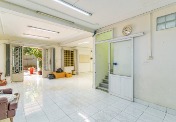 11 Bedroom Commercial Villa For Rent - BKK1, Phnom Penh thumbnail