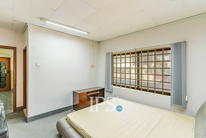 11 Bedroom Commercial Villa For Rent - BKK1, Phnom Penh