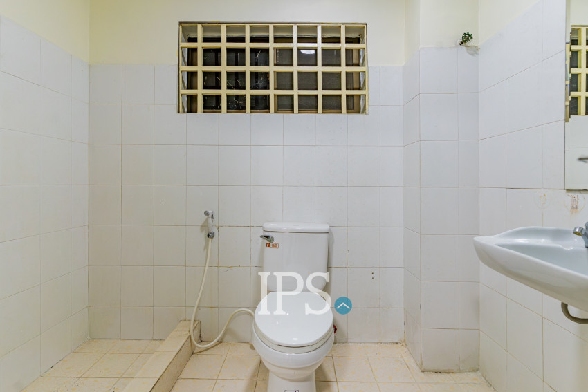 11 Bedroom Commercial Villa For Rent - BKK1, Phnom Penh