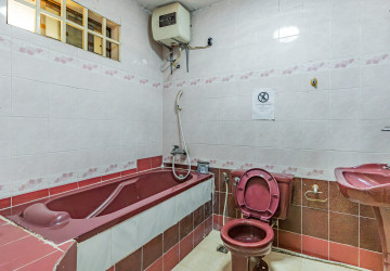 11 Bedroom Commercial Villa For Rent - BKK1, Phnom Penh thumbnail