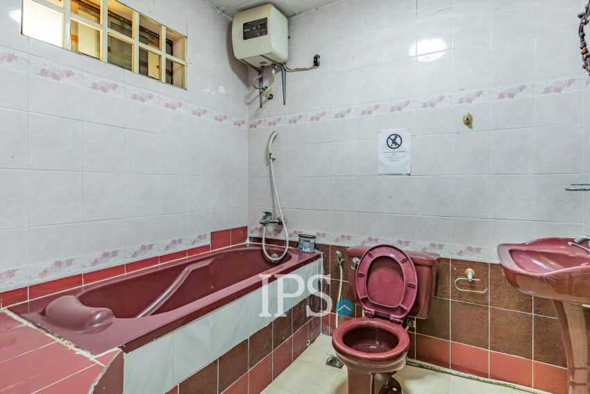 11 Bedroom Commercial Villa For Rent - BKK1, Phnom Penh