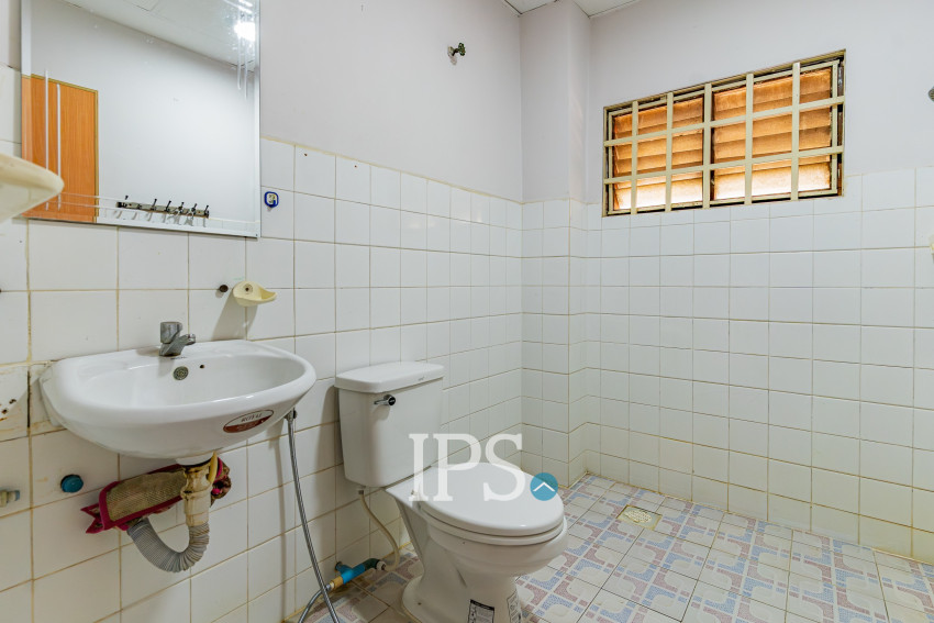11 Bedroom Commercial Villa For Rent - BKK1, Phnom Penh