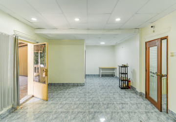 11 Bedroom Commercial Villa For Rent - BKK1, Phnom Penh thumbnail