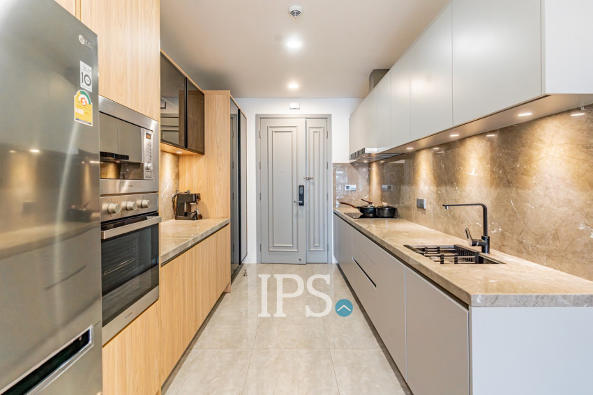 2 Bedroom Serviced Apartment For Rent - BKK1, Phnom Penh