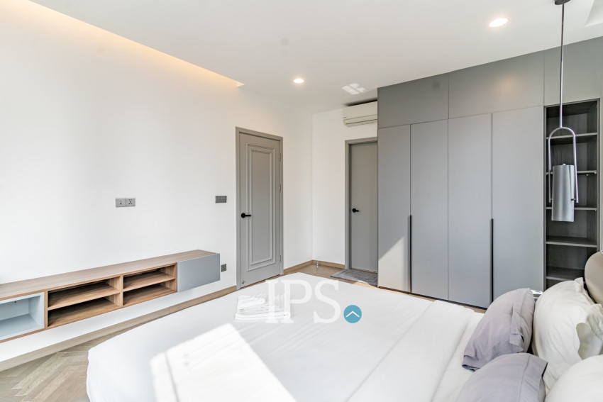 2 Bedroom Serviced Apartment For Rent - BKK1, Phnom Penh