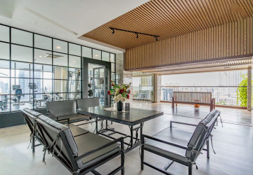 2 Bedroom Serviced Apartment For Rent - BKK1, Phnom Penh thumbnail