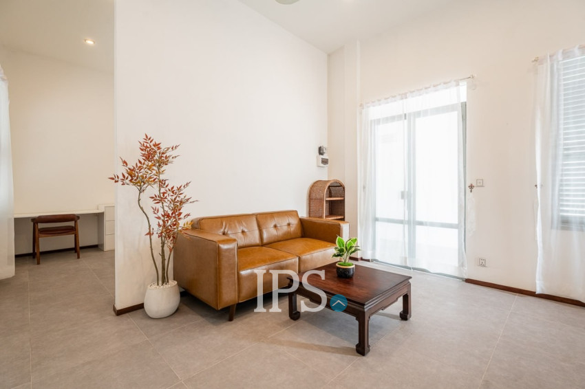 Renovated 3 Bedroom Apartment For Rent - Chakto Mukh, Phnom Penh