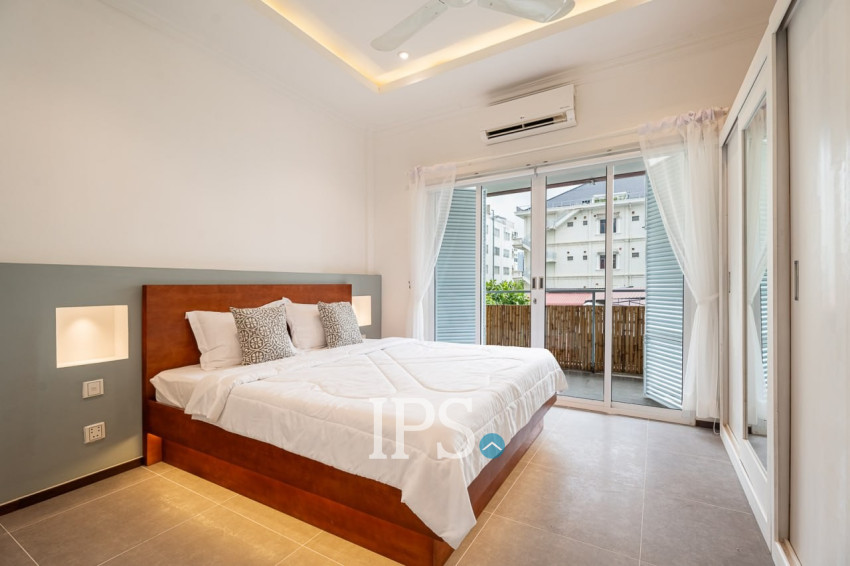 Renovated 3 Bedroom Apartment For Rent - Chakto Mukh, Phnom Penh