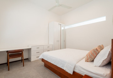 Renovated 3 Bedroom Apartment For Rent - Chakto Mukh, Phnom Penh thumbnail