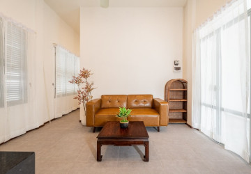 Renovated 3 Bedroom Apartment For Rent - Chakto Mukh, Phnom Penh thumbnail