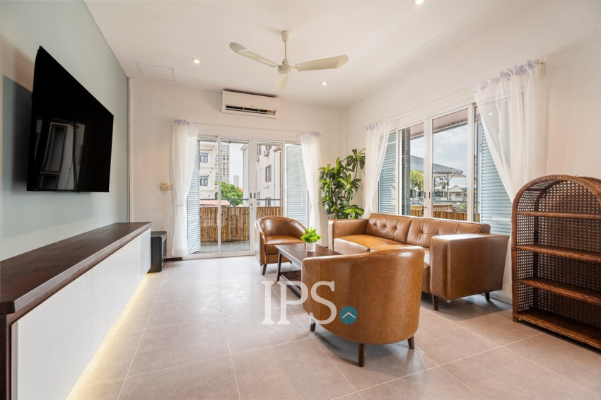 Renovated 3 Bedroom Apartment For Rent - Chakto Mukh, Phnom Penh