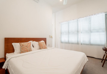 Renovated 3 Bedroom Apartment For Rent - Chakto Mukh, Phnom Penh thumbnail