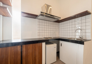 Renovated 3 Bedroom Apartment For Rent - Chakto Mukh, Phnom Penh thumbnail