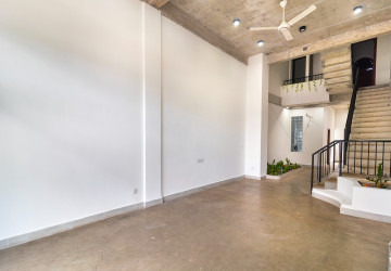 2 Bedroom Commercial Shophouse For Rent - Slor Kram, Siem Reap thumbnail