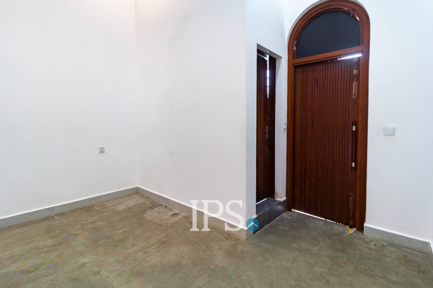 2 Bedroom Commercial Shophouse For Rent - Slor Kram, Siem Reap