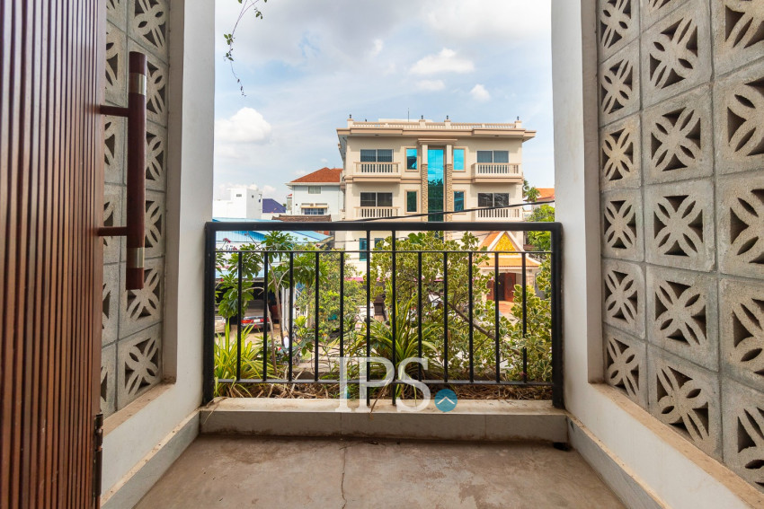 2 Bedroom Commercial Shophouse For Rent - Slor Kram, Siem Reap