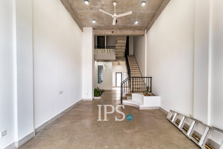 2 Bedroom Commercial Shophouse For Rent - Slor Kram, Siem Reap