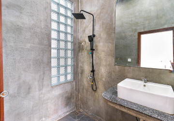 2 Bedroom Commercial Shophouse For Rent - Slor Kram, Siem Reap thumbnail