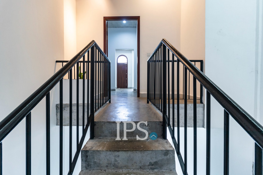 2 Bedroom Commercial Shophouse For Rent - Slor Kram, Siem Reap