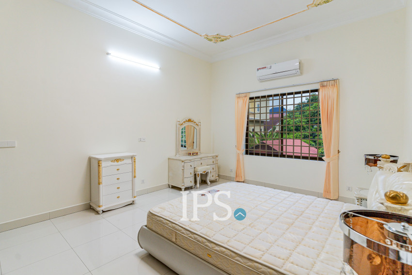 3 Bedroom Villa For Rent - Boeung Kak 2, Phnom Penh