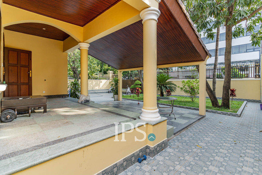 3 Bedroom Villa For Rent - Boeung Kak 2, Phnom Penh