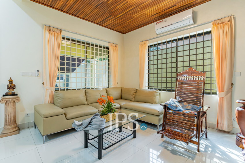 3 Bedroom Villa For Rent - Boeung Kak 2, Phnom Penh