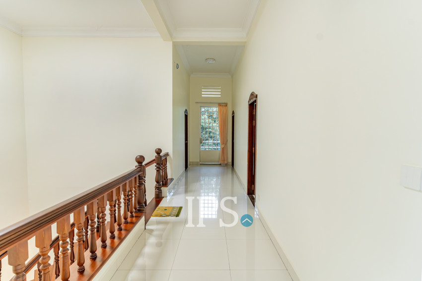 3 Bedroom Villa For Rent - Boeung Kak 2, Phnom Penh
