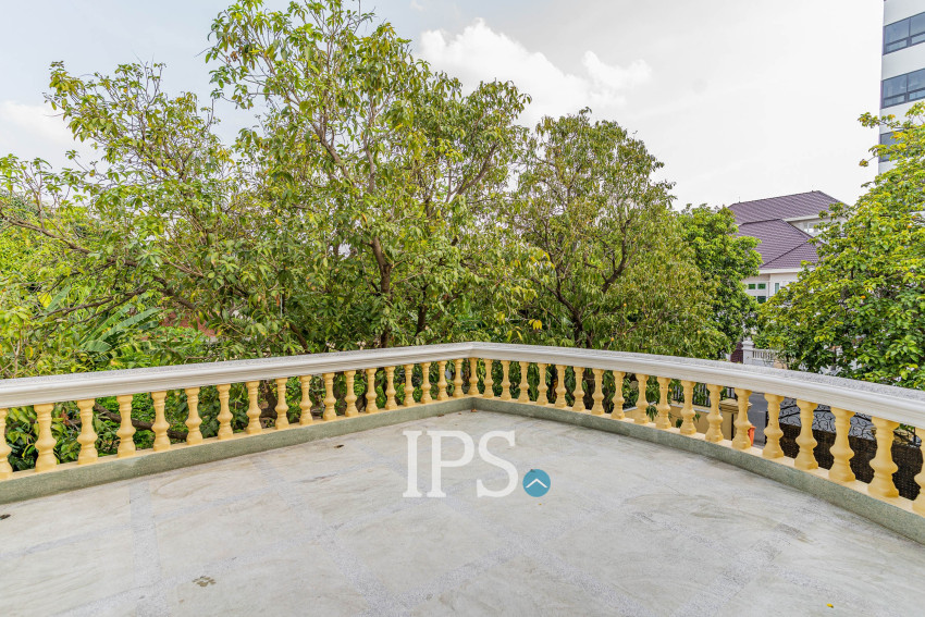 3 Bedroom Villa For Rent - Boeung Kak 2, Phnom Penh