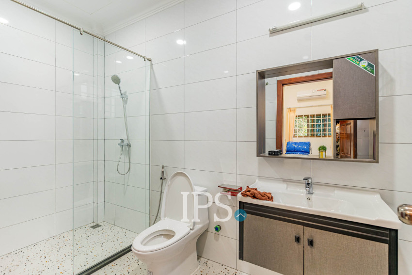 3 Bedroom Villa For Rent - Boeung Kak 2, Phnom Penh
