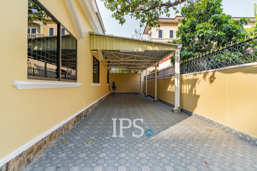 3 Bedroom Villa For Rent - Boeung Kak 2, Phnom Penh