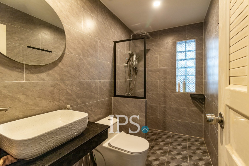 4 Bedroom House For Sale - Svay Dangkum, Siem Reap