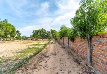 10,957 Sqm Land For Sale - Svay Dangkum, Siem Reap thumbnail